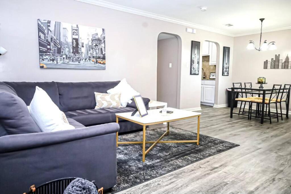 Comfy Two-Bedroom Apartment In Arlington Exteriör bild
